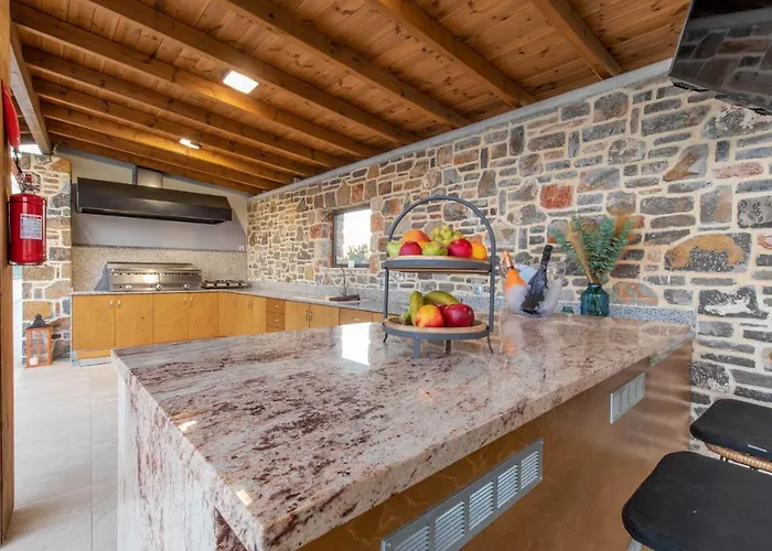 فيلة Ktima Kritikos