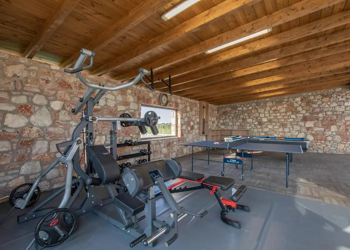 فيلة Ktima Kritikos